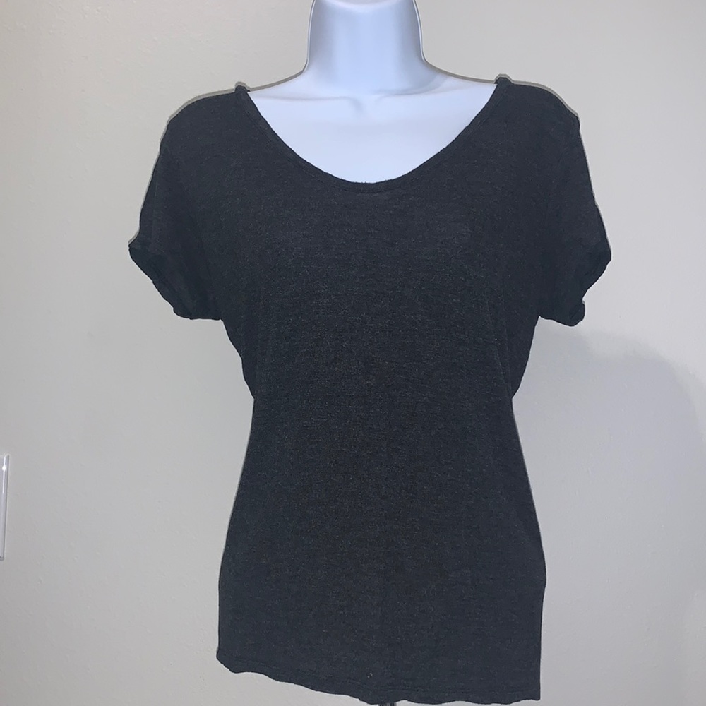 Gap Plain Ash Grey T-shirt!